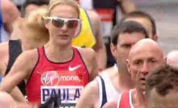 Graham-Green-red-vest-just-ahead-of-Paula-Radcliffe