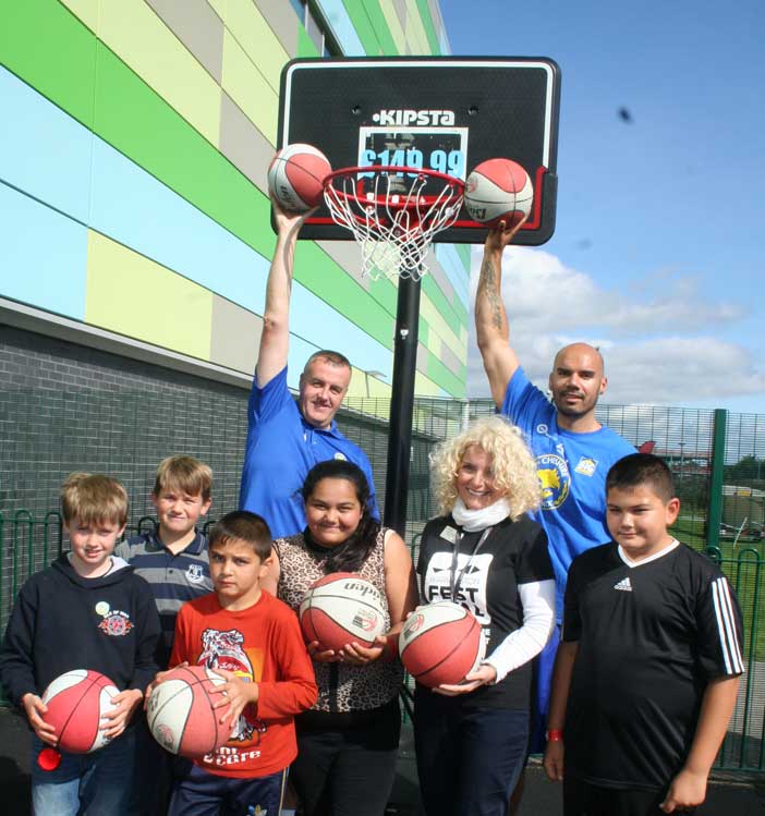 Live-Wire-basketball-group