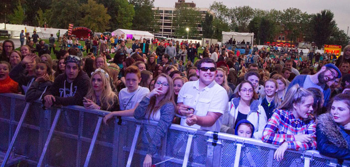 warrington-festival-crowd2