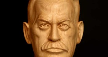 statue