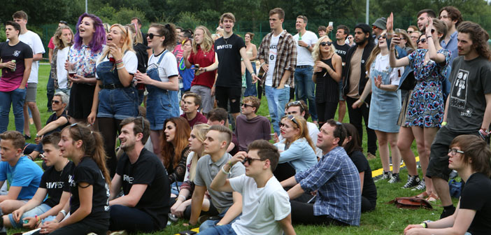 RivFest-crowd