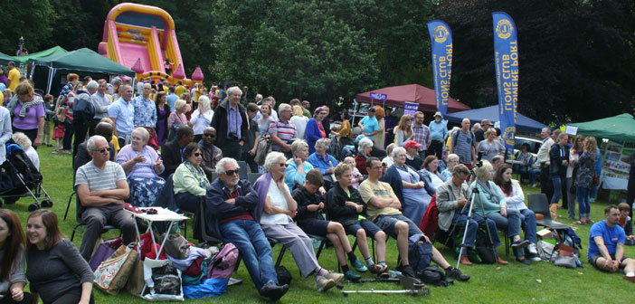 crowd