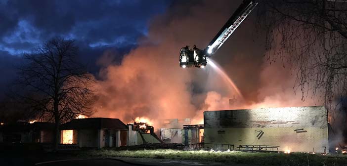 Major Fire At Disused Bay Leaf Indian Restaurant