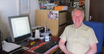 Author Frank Melling