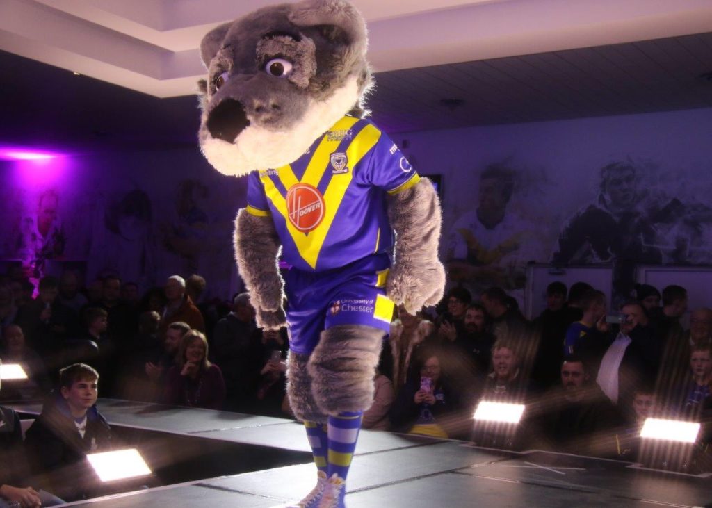 Red carpet event launches Warrington Wolves new kit
