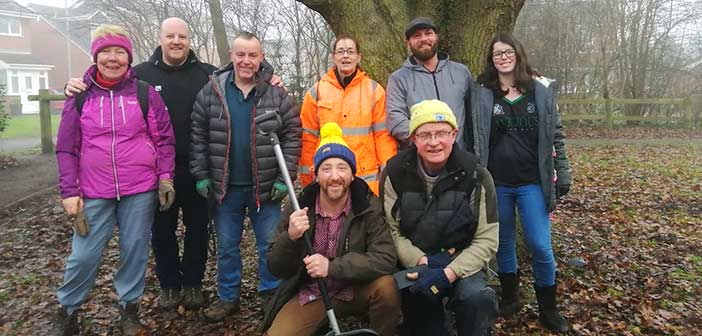 Residents roll up their sleeves and clean up Peel Hall Park