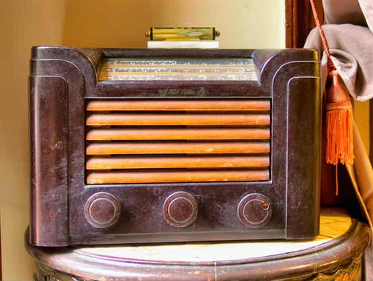 Everything You Should Know to Create Great Radio Advertisements