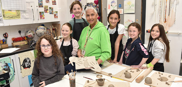 pottery auction