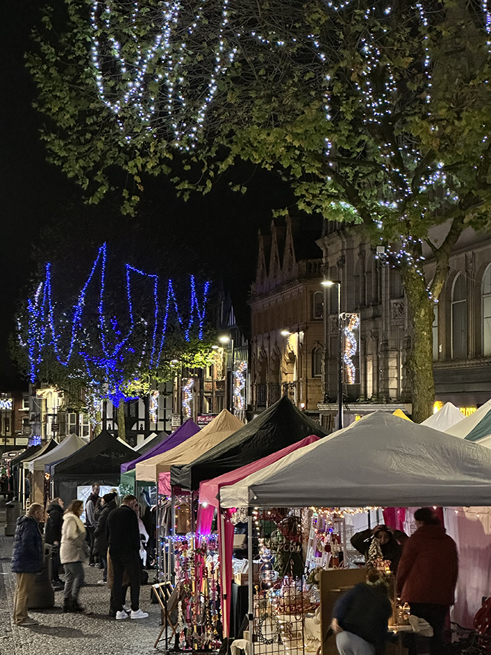 Town Hall transformed into Christmas Winter Wonderland - Warrington Worldwide