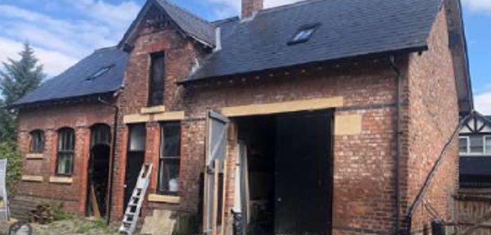 Coach house