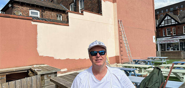 Pink Eye artist starts work on giant mural featuring Warrington Wolves’ legend Paul Cullen