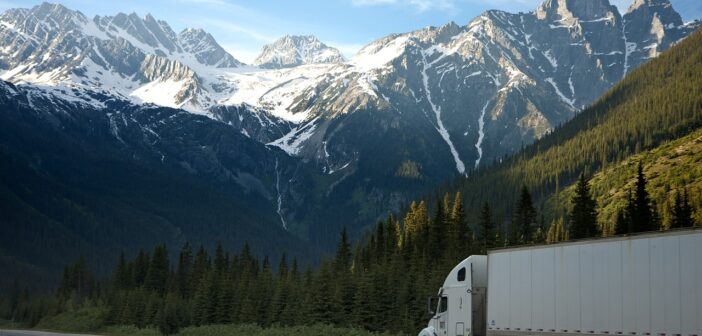 closed stacker trailers