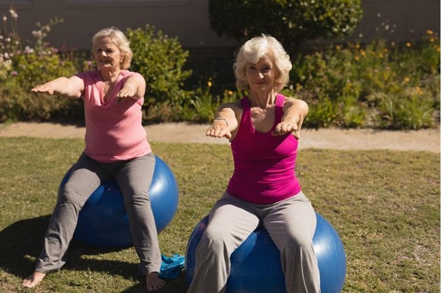 bouncing women gym
