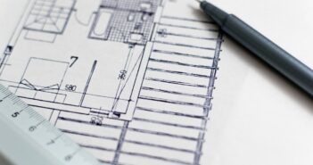 Residential vs. commercial architects