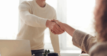 8 top tips for senior executives to avoid legal pitfalls in recruitment