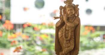 Hindu deity statues