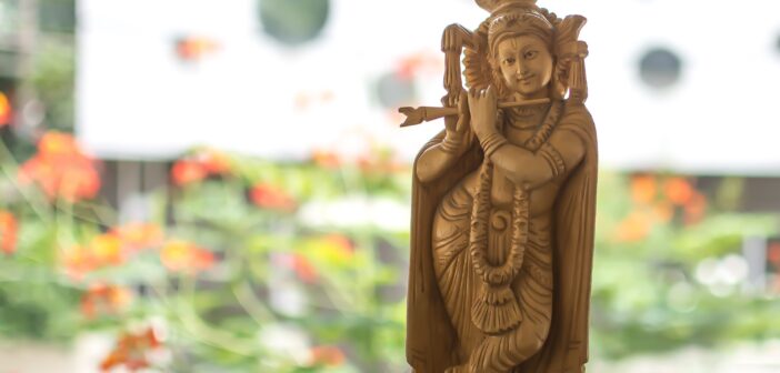Hindu deity statues